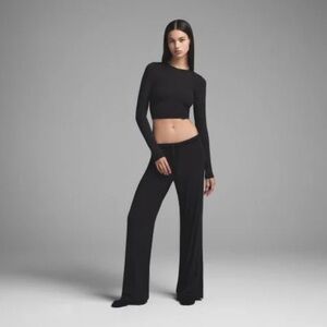 🖤NWT SKIMS SLEEP SUPER CROPPED LONG SLEEVE TOP ONYX BLACK X-LARGE Sold out